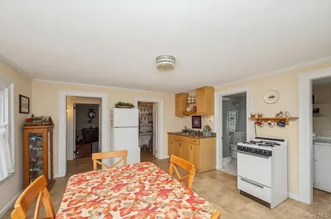 811 Locust Avenue Bohemia NY 11716