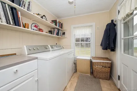 811 Locust Avenue Bohemia NY 11716