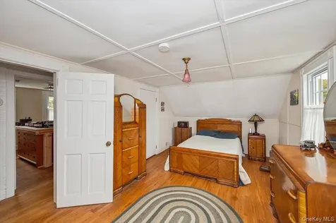 811 Locust Avenue Bohemia NY 11716