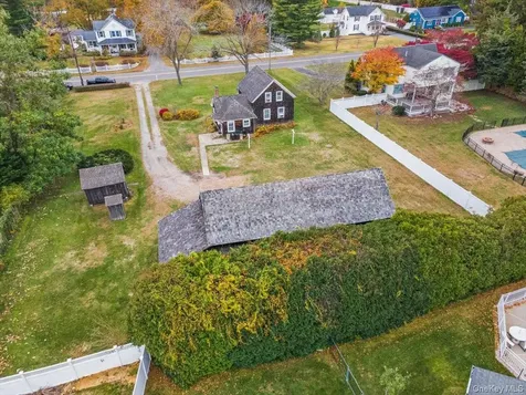 811 Locust Avenue Bohemia NY 11716