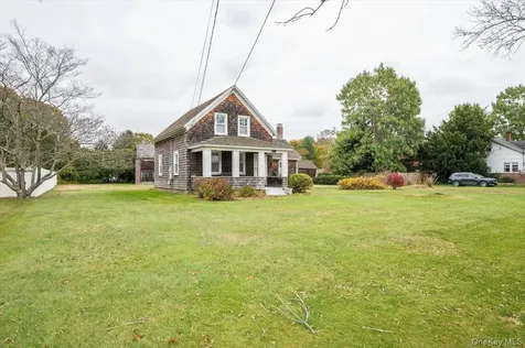 811 Locust Avenue Bohemia NY 11716