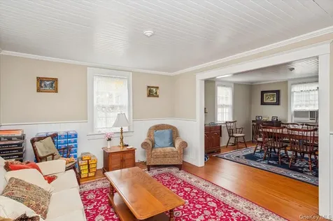 811 Locust Avenue Bohemia NY 11716