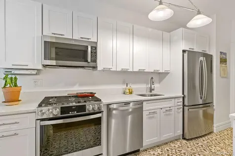 43 Calton Road New Rochelle NY 10804