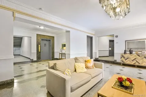 43 Calton Road New Rochelle NY 10804