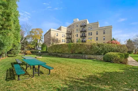 43 Calton Road New Rochelle NY 10804