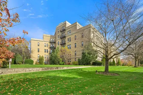 43 Calton Road New Rochelle NY 10804