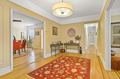 43 Calton Road New Rochelle NY 10804