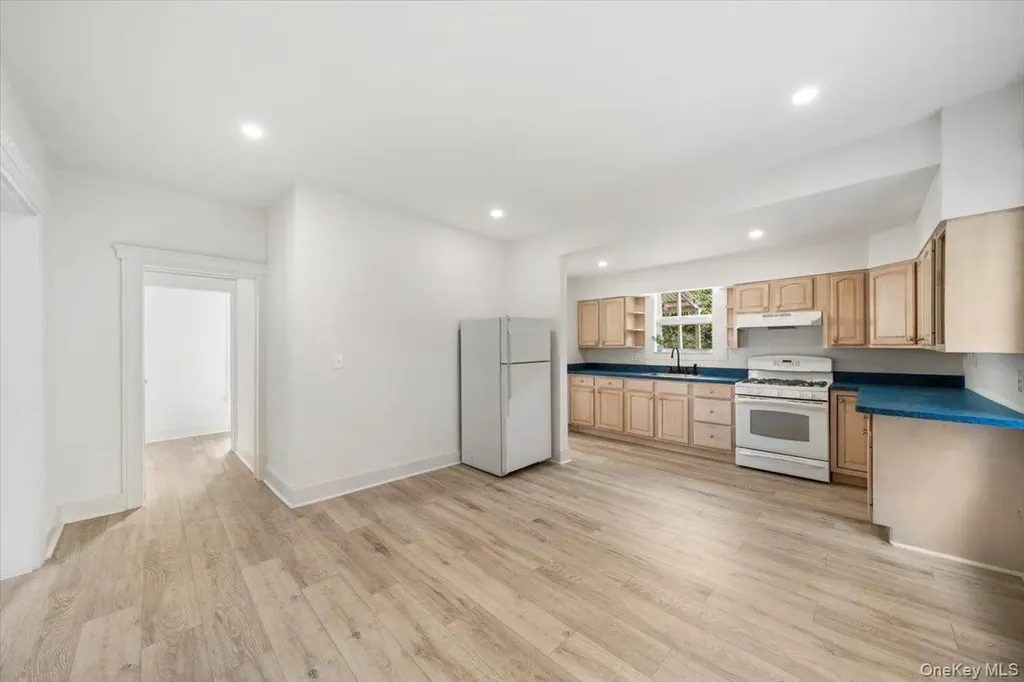 28 Spring Street Middletown NY 10940