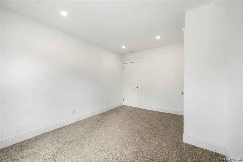 28 Spring Street Middletown NY 10940