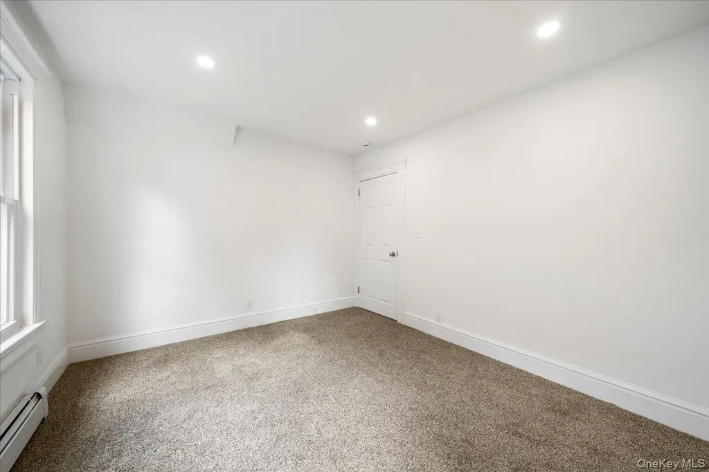 28 Spring Street Middletown NY 10940