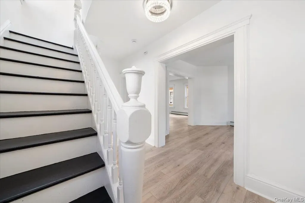 28 Spring Street Middletown NY 10940