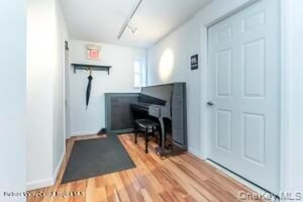 674 Broadway Kingston NY 12401