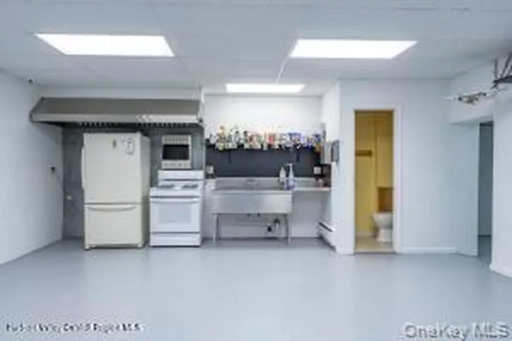 674 Broadway Kingston NY 12401