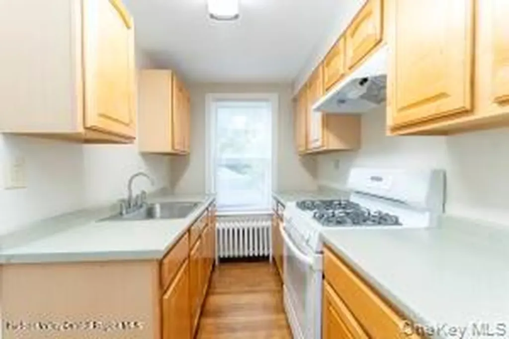 674 Broadway Kingston NY 12401