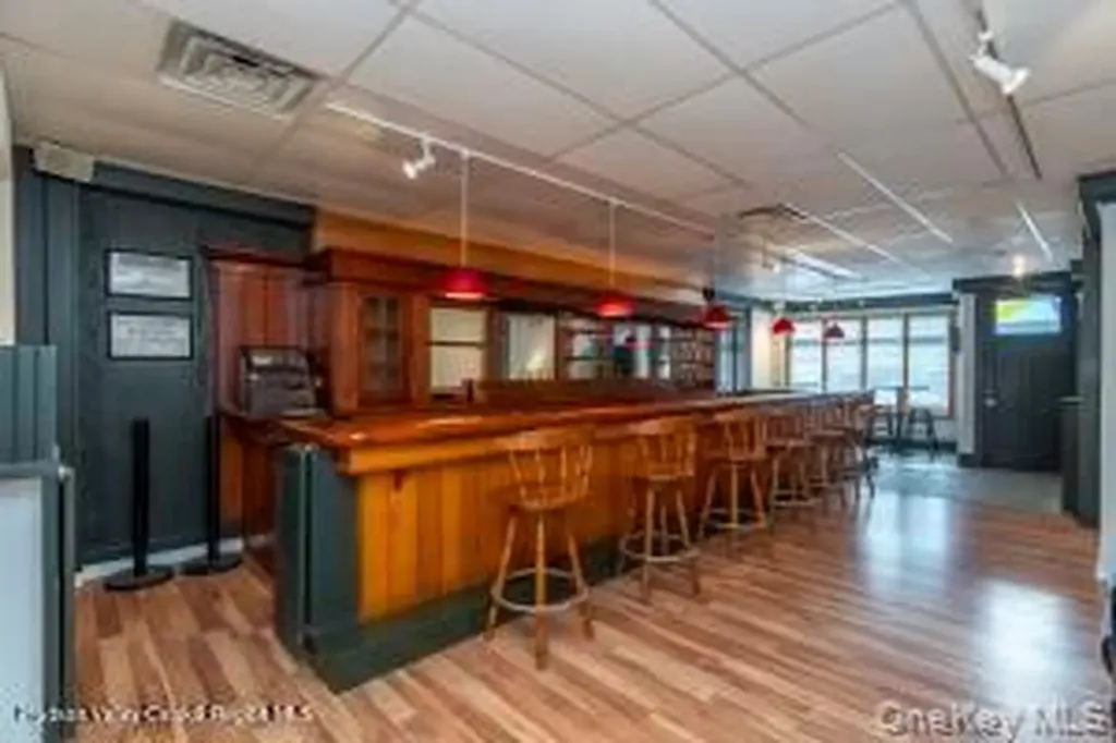 674 Broadway Kingston NY 12401