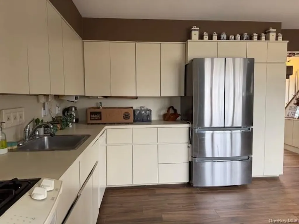 7 Fairlawn Court Shirley NY 11967
