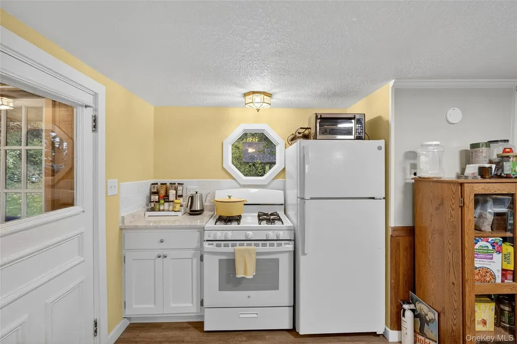 81 Dewitt Street Kingston NY 12401