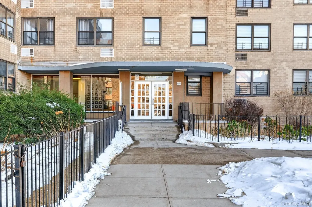 1966 Newbold Avenue Bronx NY 10472