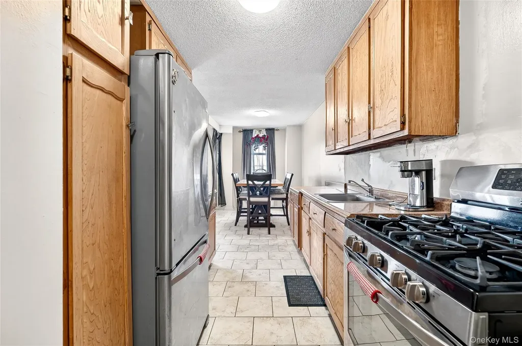 1966 Newbold Avenue Bronx NY 10472