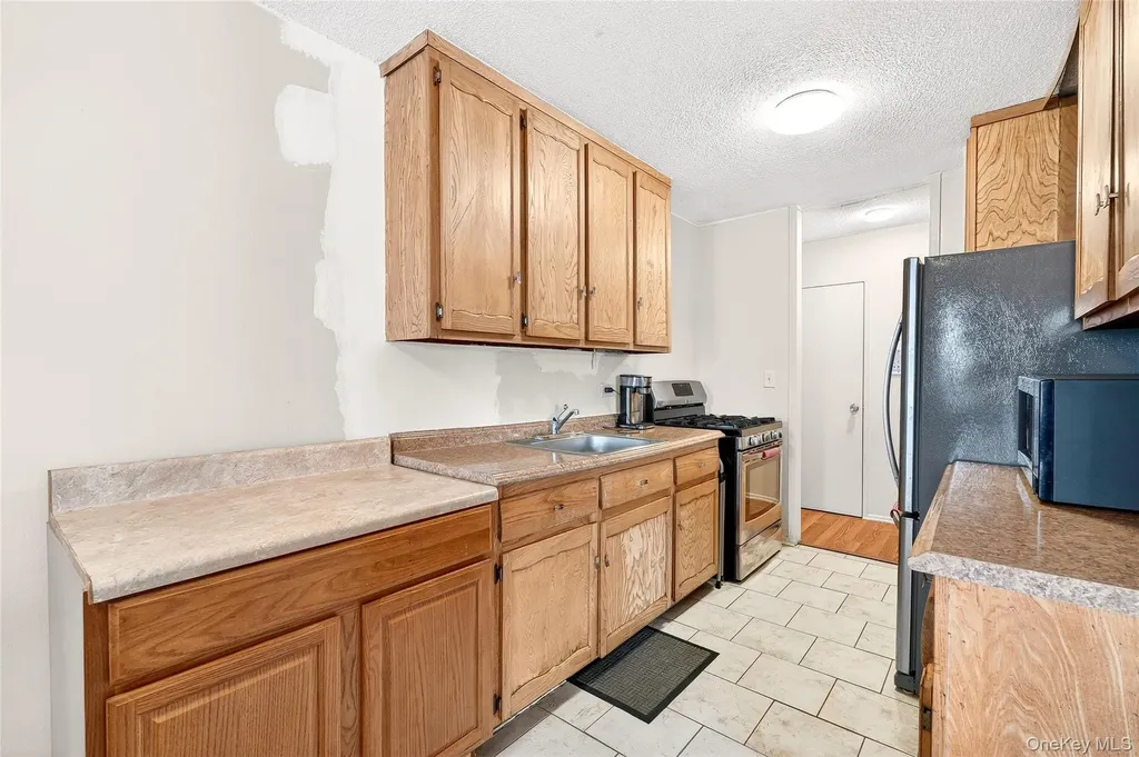 1966 Newbold Avenue Bronx NY 10472