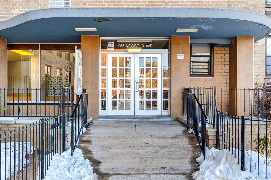 1966 Newbold Avenue Bronx NY 10472