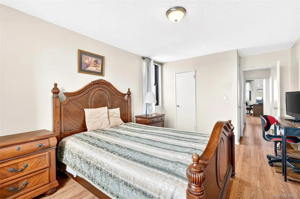 1966 Newbold Avenue Bronx NY 10472