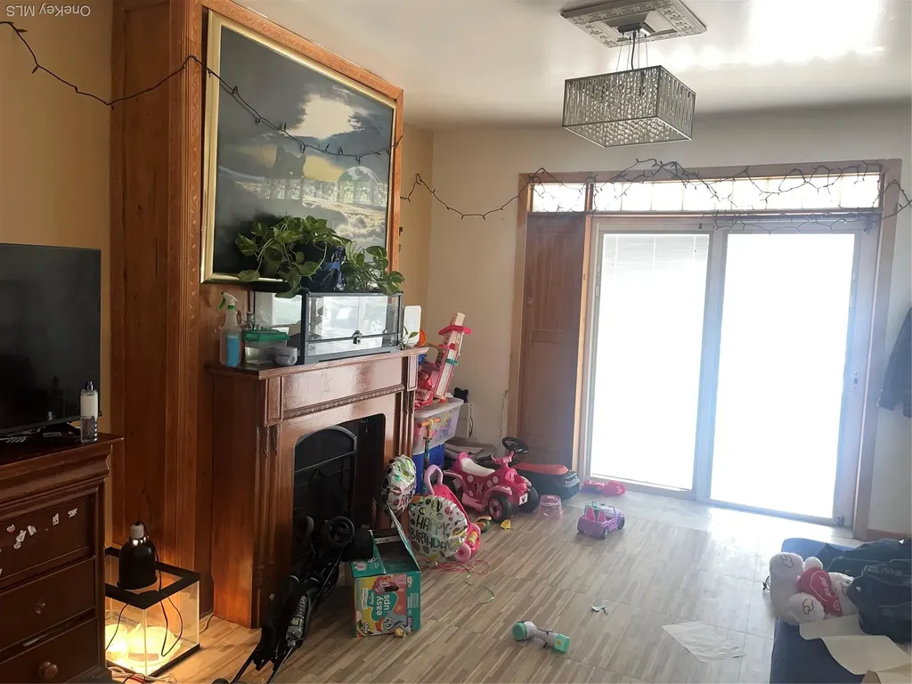 555 Hemlock Street Brooklyn NY 11208