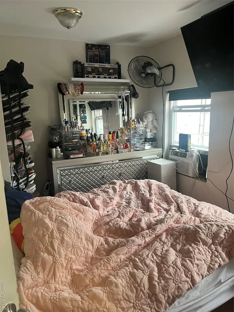 555 Hemlock Street Brooklyn NY 11208