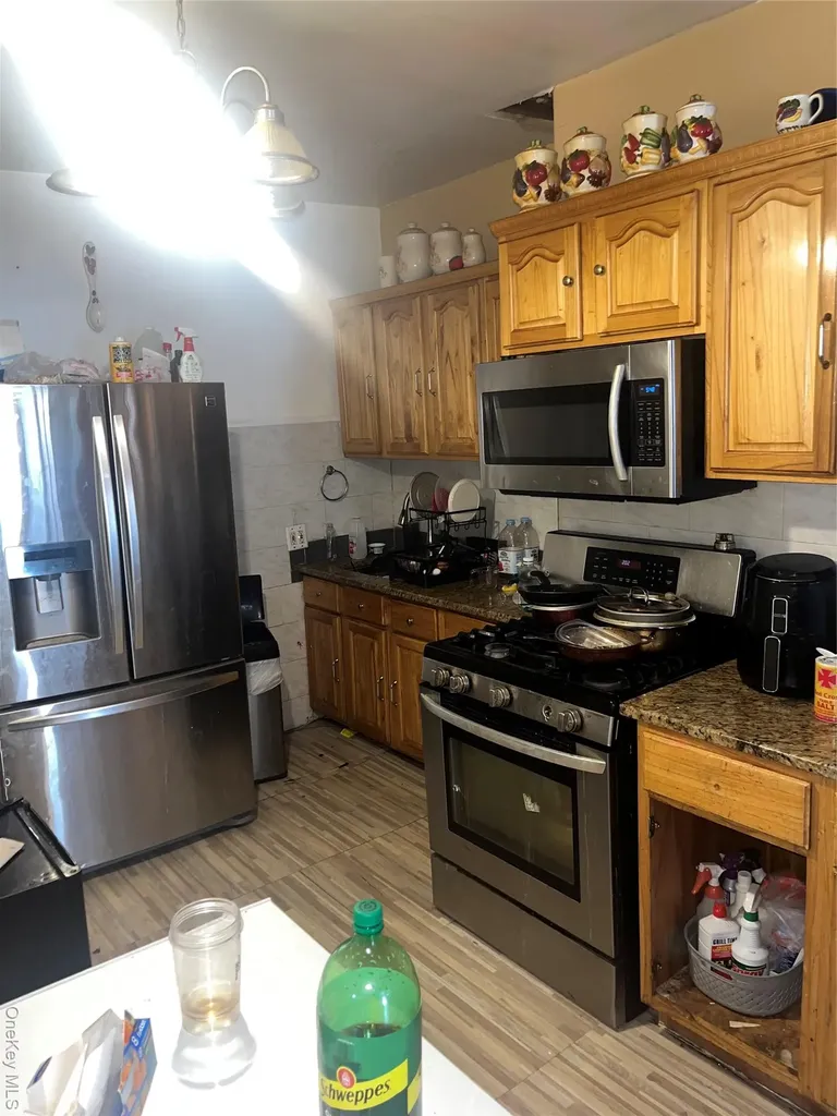 555 Hemlock Street Brooklyn NY 11208