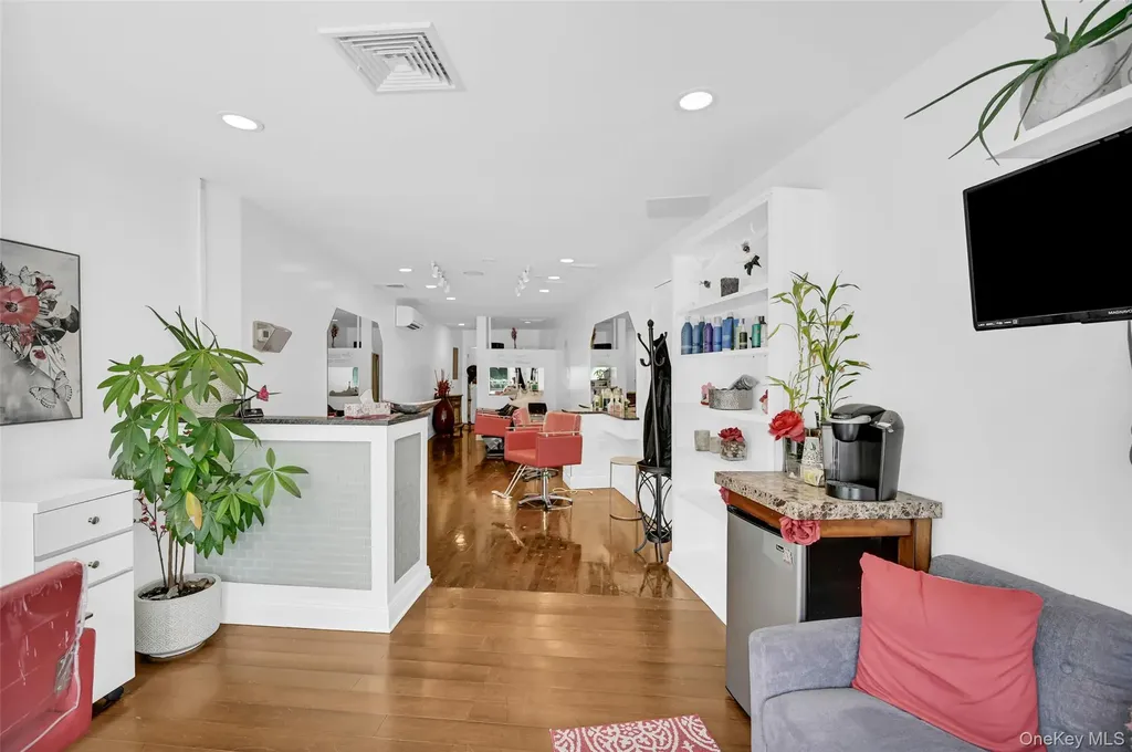 2-4 Broadway Valhalla NY 10595