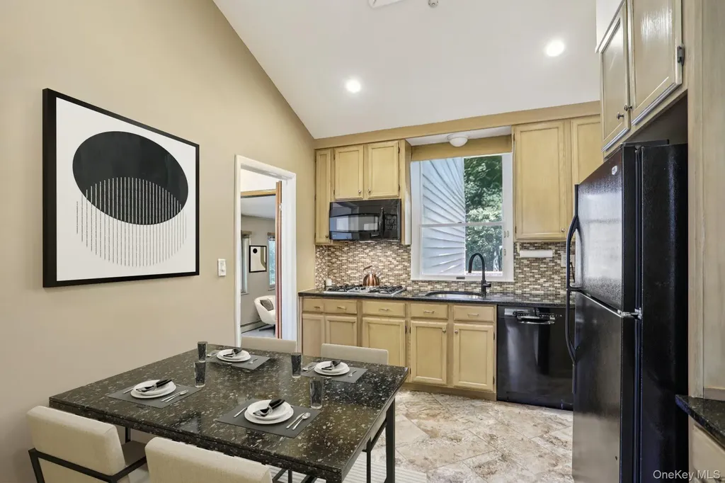 36 Capt Honeywells Road Ardsley NY 10502