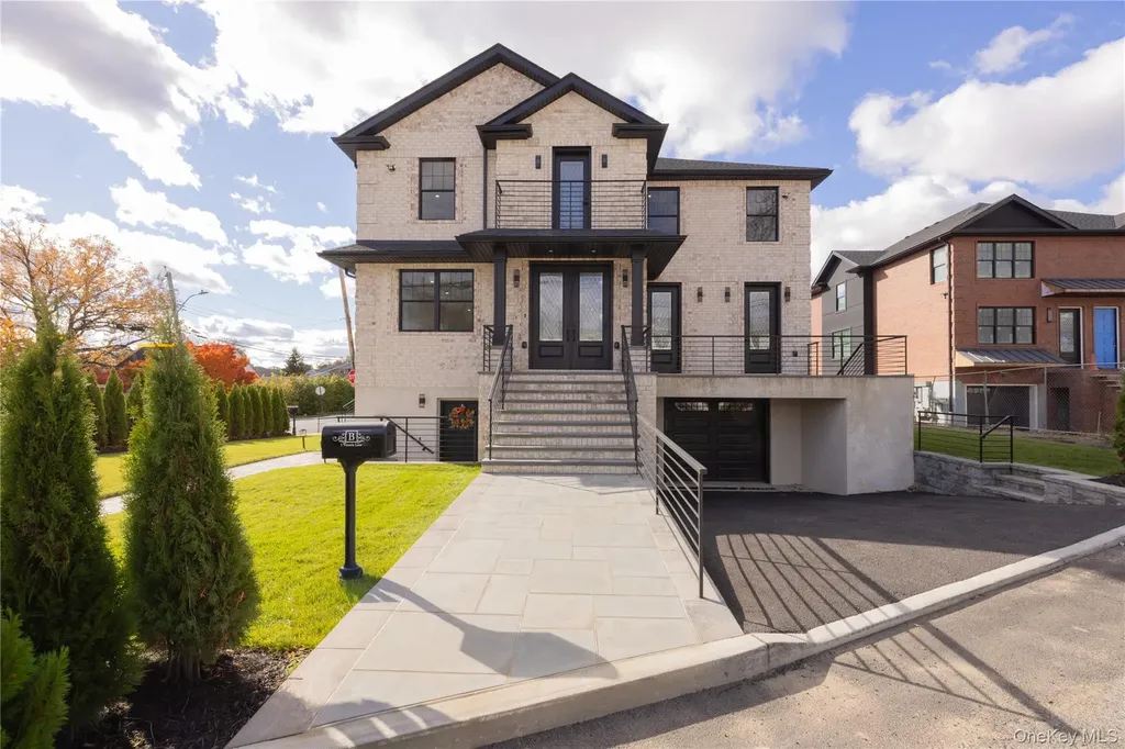 1 Victoria Lane Yonkers NY 10701