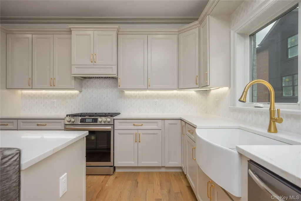 1 Victoria Lane Yonkers NY 10701