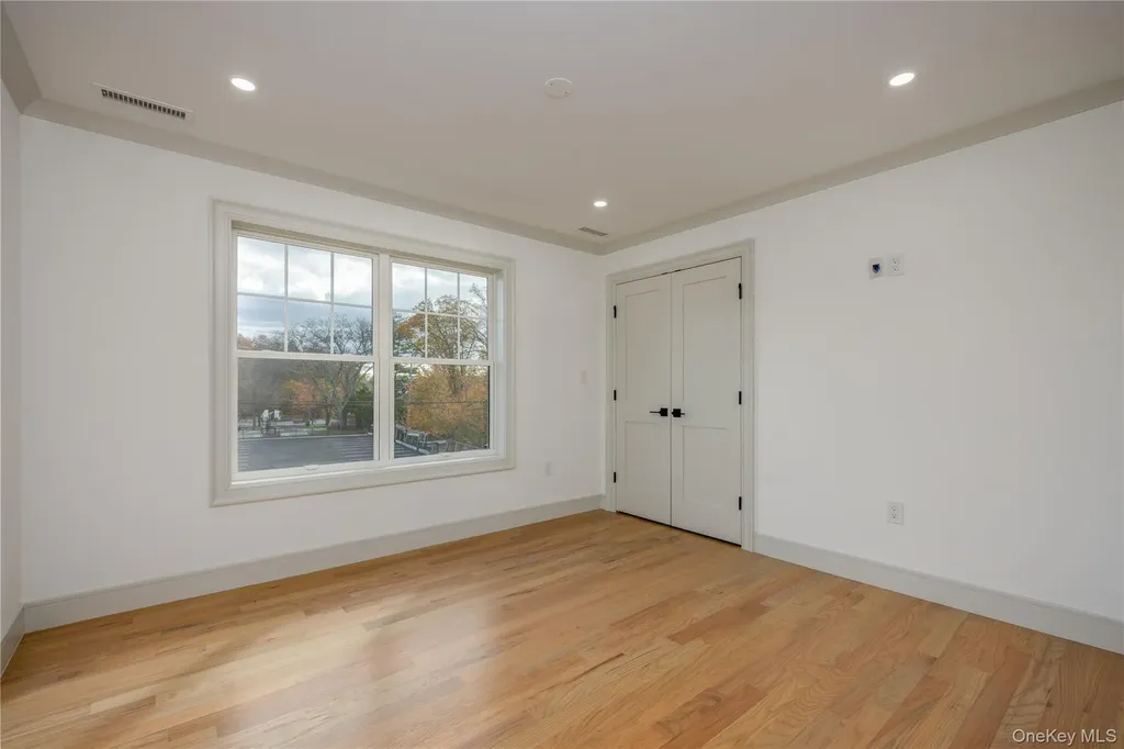 1 Victoria Lane Yonkers NY 10701