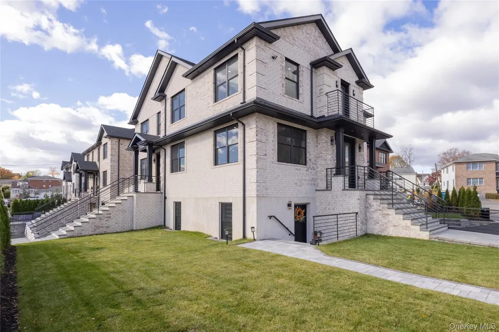 1 Victoria Lane Yonkers NY 10701
