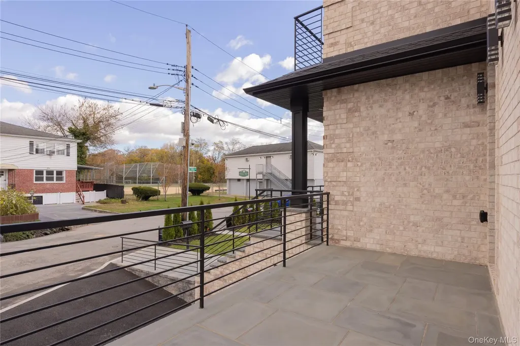 1 Victoria Lane Yonkers NY 10701