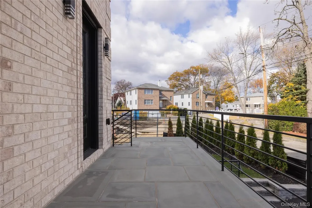 1 Victoria Lane Yonkers NY 10701