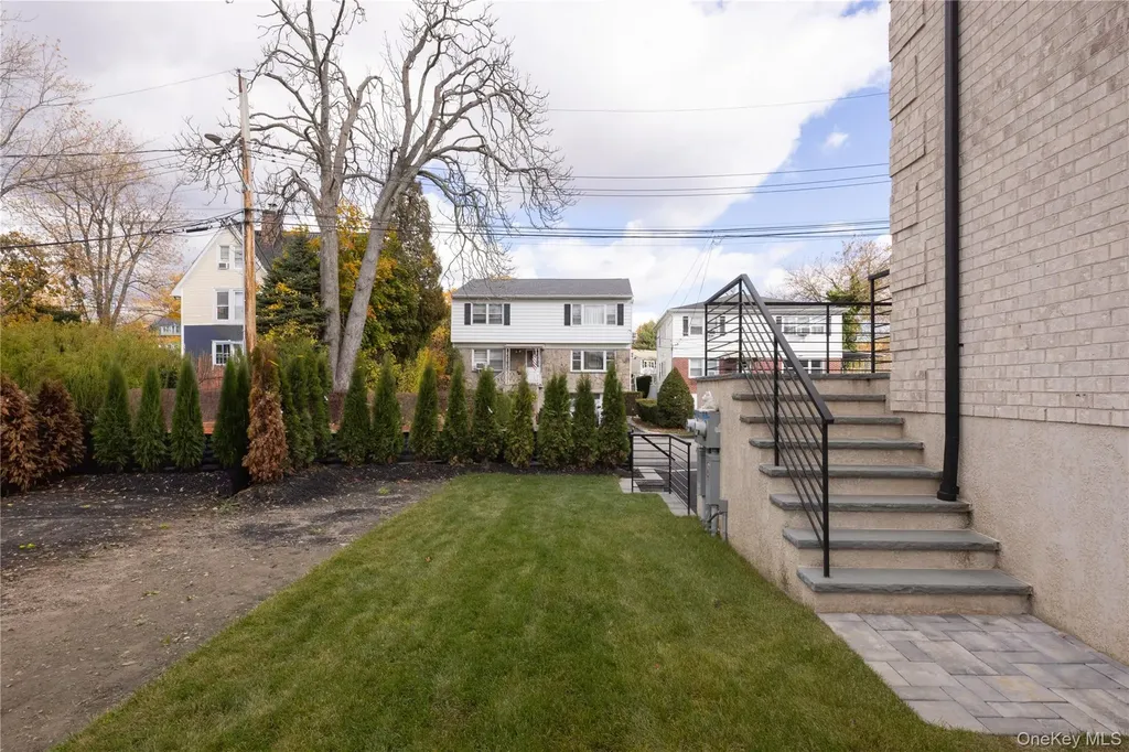 1 Victoria Lane Yonkers NY 10701