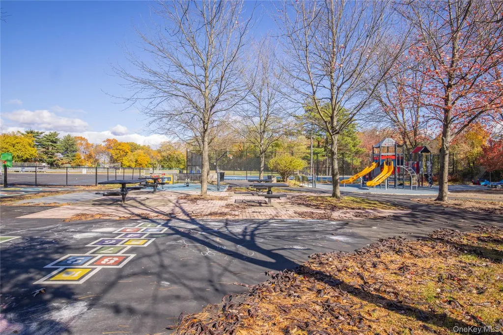 1 Victoria Lane Yonkers NY 10701