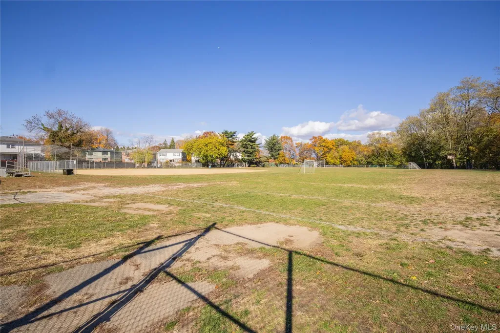1 Victoria Lane Yonkers NY 10701
