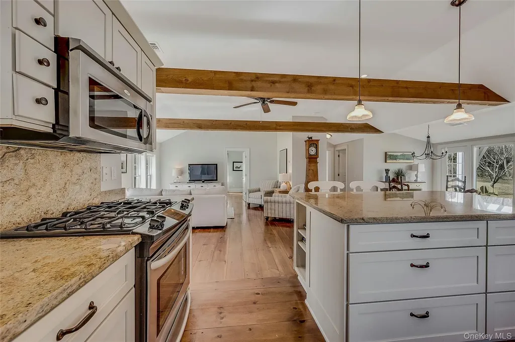 635 Strohson Road Cutchogue NY 11935