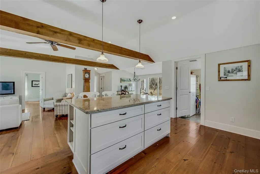 635 Strohson Road Cutchogue NY 11935