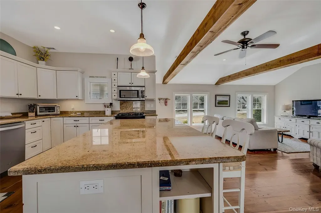 635 Strohson Road Cutchogue NY 11935