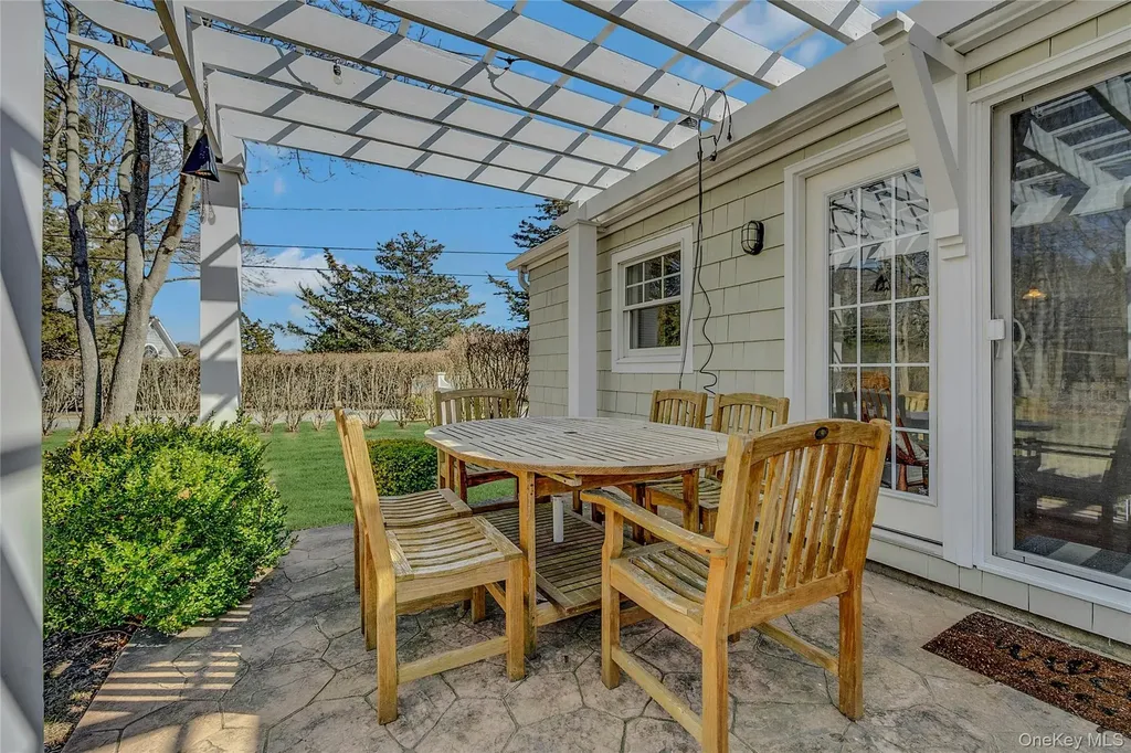 635 Strohson Road Cutchogue NY 11935