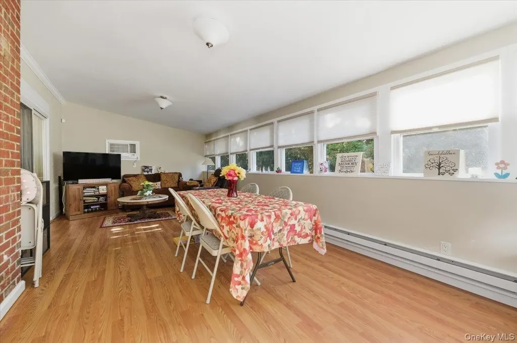 1053 Quentin Place Woodmere NY 11598