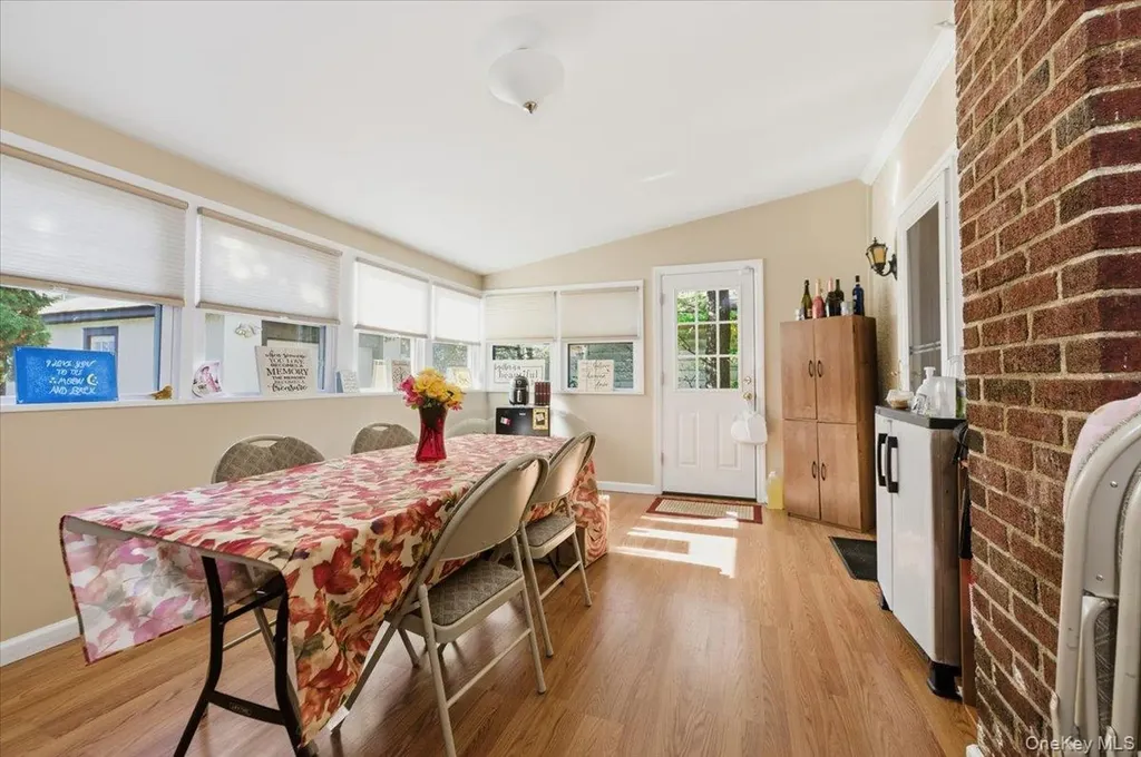 1053 Quentin Place Woodmere NY 11598