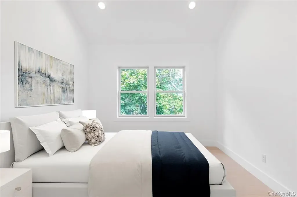 21 Montauk Highway Westhampton NY 11977