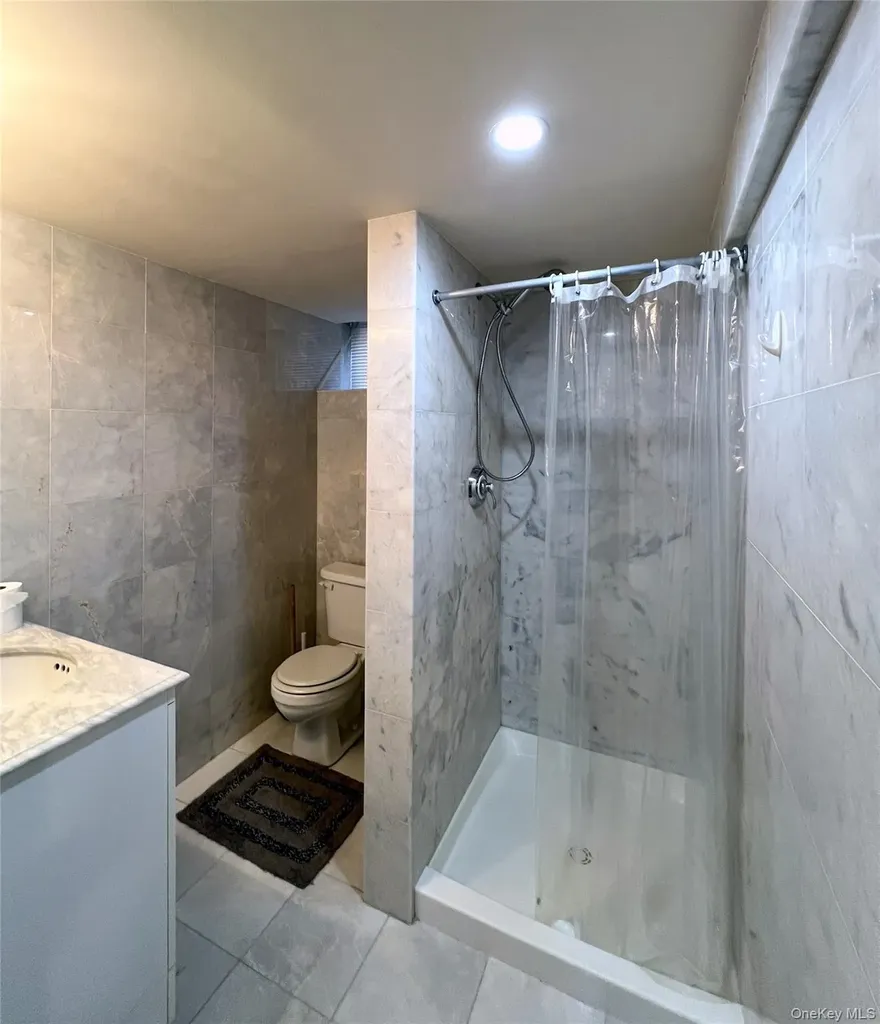 5337 62nd Street Maspeth NY 11378