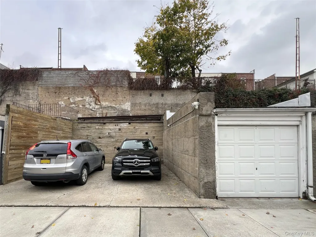 5337 62nd Street Maspeth NY 11378