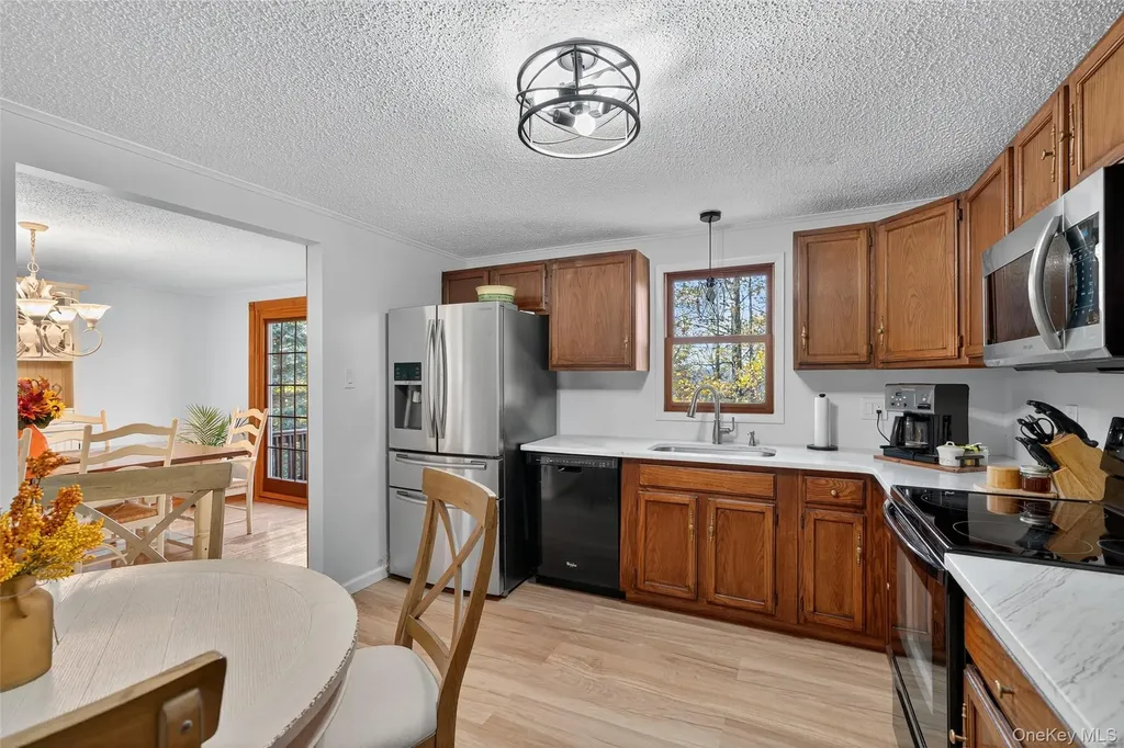7 Colleen Lane Wallkill NY 12589